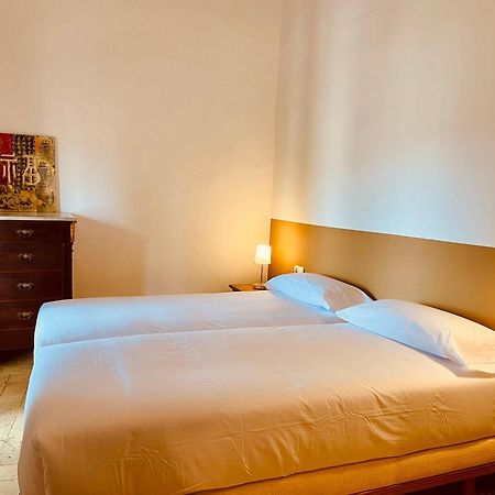 Apartaments Can Gibert Castello  D'Empuries Exterior photo